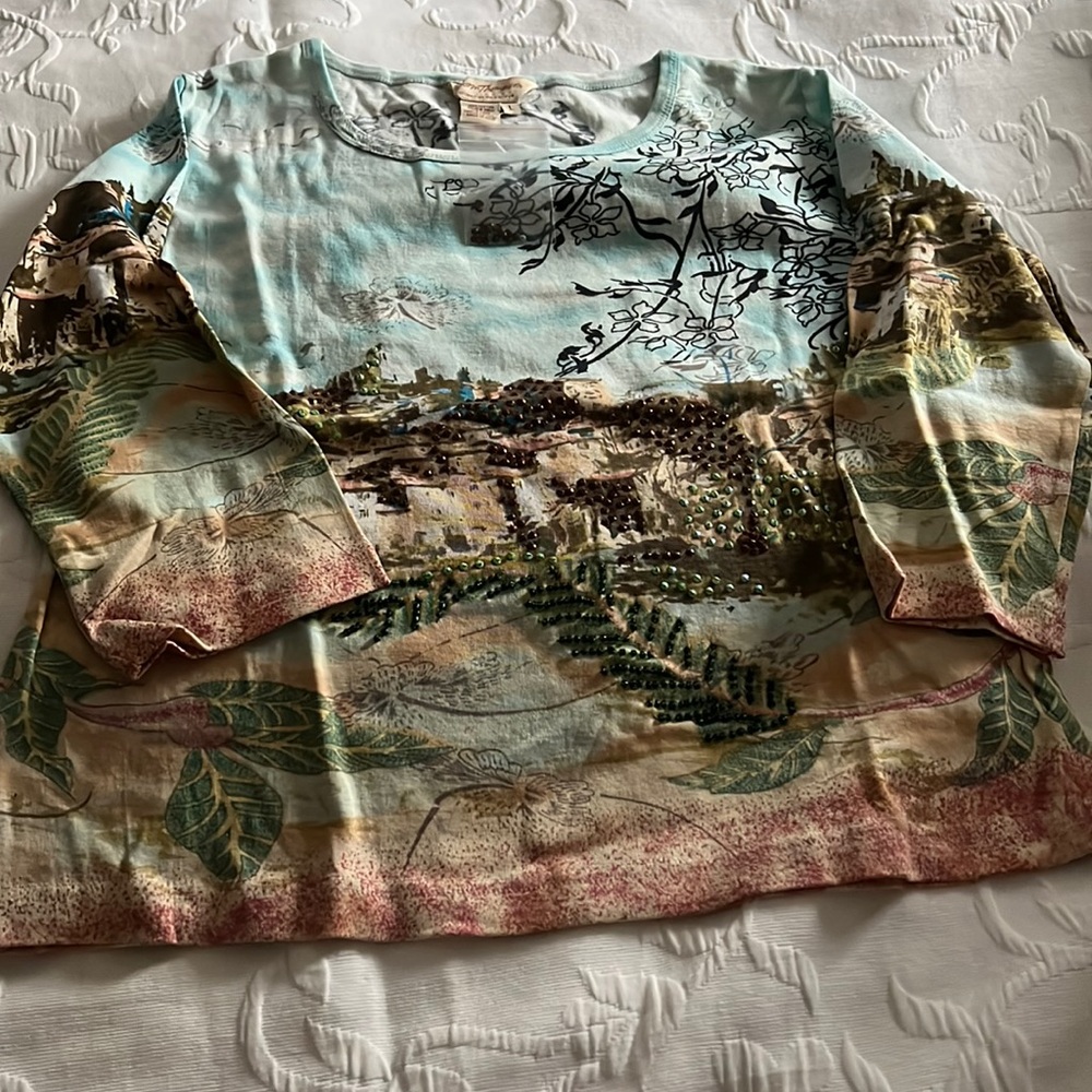 Tee shirts
